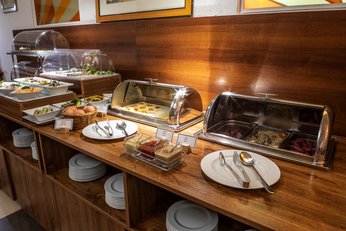 EA Hotel Downtown**** - snídaňová restaurace