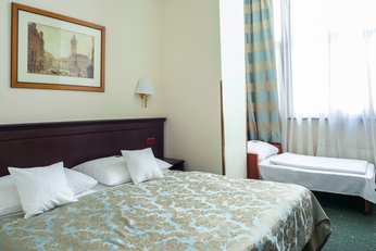 EA Hotel Downtown**** - dvoulůžkový pokoj s přistýlkou