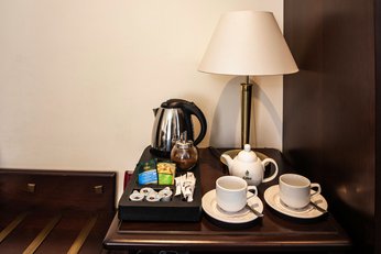 EA Hotel Downtown**** - set na přípravu kávy a čaje